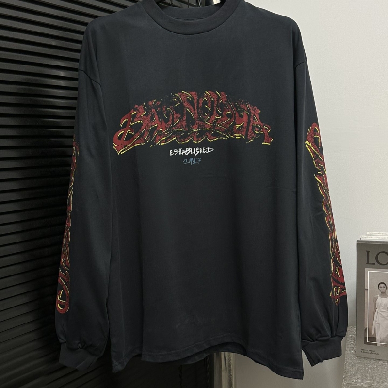 Ba*len*cia*ga t-shirts